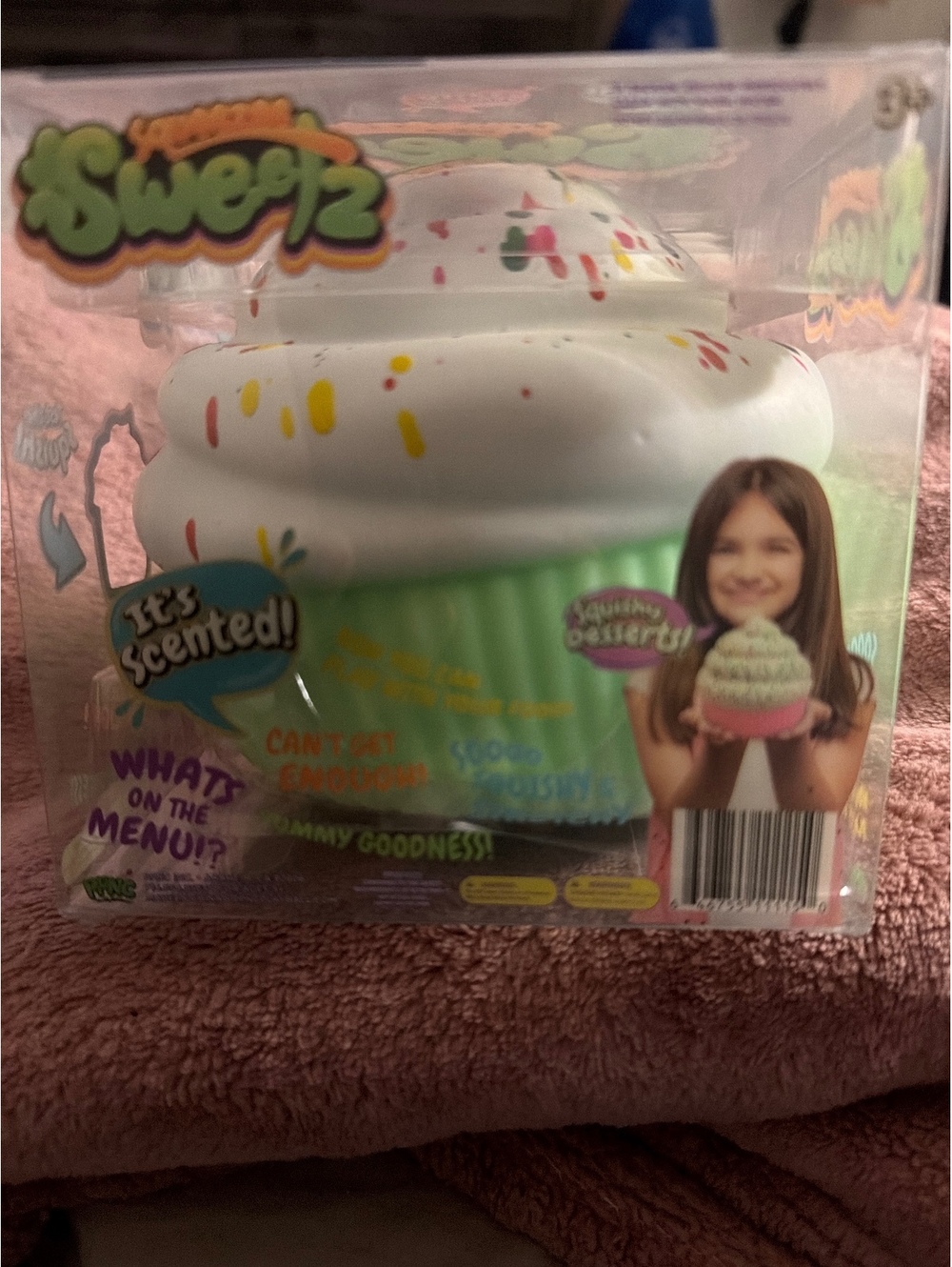 Smooshy Mushy Sweetz Scented Squishy Cupcake Toy